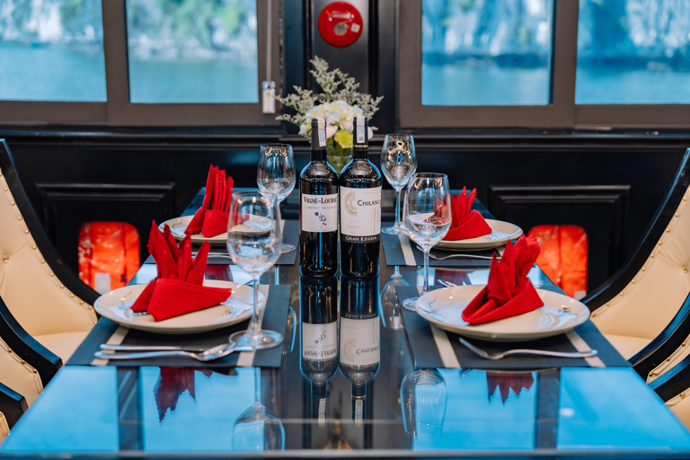 Lan Ha Balcony Overnight 2D1N kryssning: Helt ny 2025