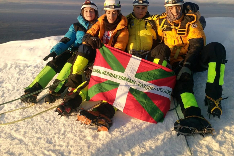 拉巴斯：瓦伊纳波托西 3 天攀登之旅（含认证导游）拉巴斯：瓦伊纳波托西 3 天攀登私人观光