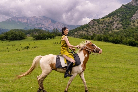 Desde Ereván Excursión de aventura en todoterreno y a caballo