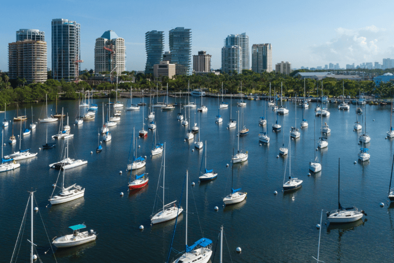 Miami: South Beach: 30-minutowa wycieczka prywatnym luksusowym helikopterem