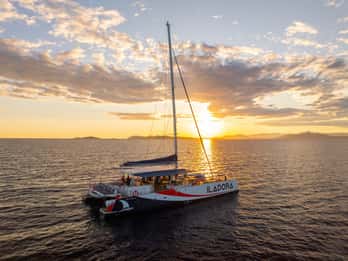 Hyères: Cruzeiro em catamarã com concerto de jazz em Porquerolles