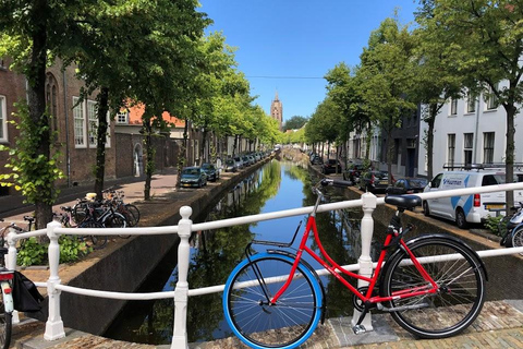 Delft: Guided Bike Tour with Pottery Factory Visit