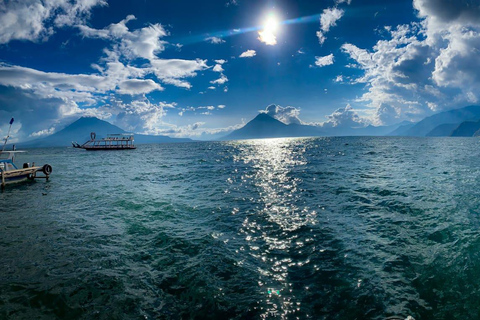 Vanuit Guatemala-Stad: varen op het Atitlánmeer en een bezoek aan Iximché