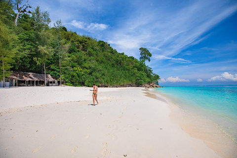 Phi Phi: Passeio de 4 horas em bambu e Phi Phi em barco particular de cauda longa11 a 15 pessoas