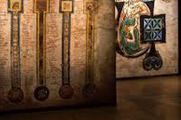 Dublino: Libro di Kells, Biblioteca del Trinity College, museo e tour della cittàDublino: Libro di Kells, Trinity College, museo e tour della città