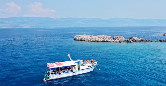 Crikvenica/Insel Krk: Private Bootsfahrt für Gruppen