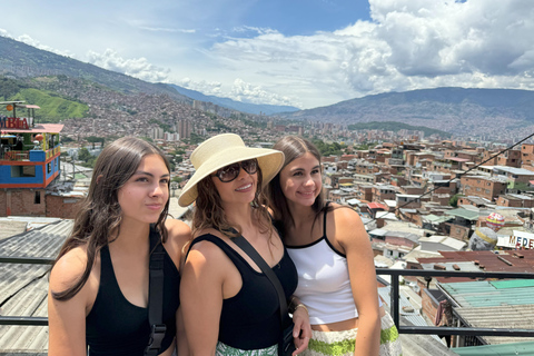 Medellín Comuna 13 Tour, Premium Experience Comuna 13 Medellín Tour, Premium Experience