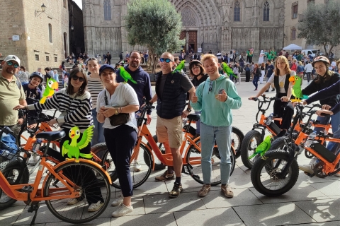 Barcelona: Wycieczka rowerowa 25-ТOP Zabytki Barcelony, rower lub rower elektrycznyCena zawiera: nowy rower+koszyk, kask, uchwyt na telefon