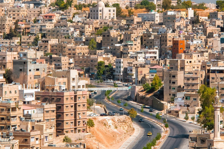 Amman : Transfert aller simple vers/depuis Wadi Rum en voiture privéePrivé Wadi Rum à la mer de la mort (jusqu&#039;à 4 personnes)