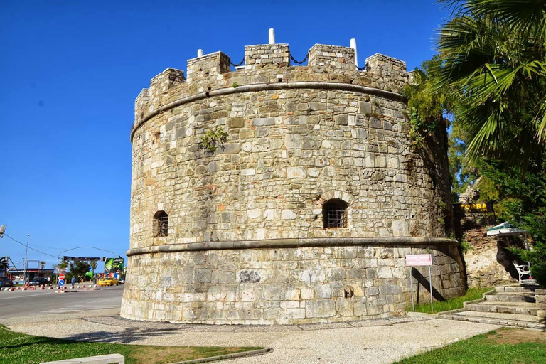 Excursão de um dia para Durres saindo de Tirana: Explore a história e o litoral