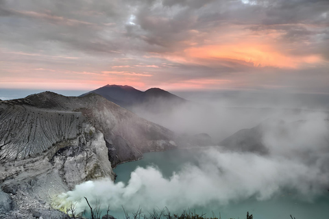 Malang: Excursão compartilhada 2D1N ao Monte Bromo e à Cratera Ijen