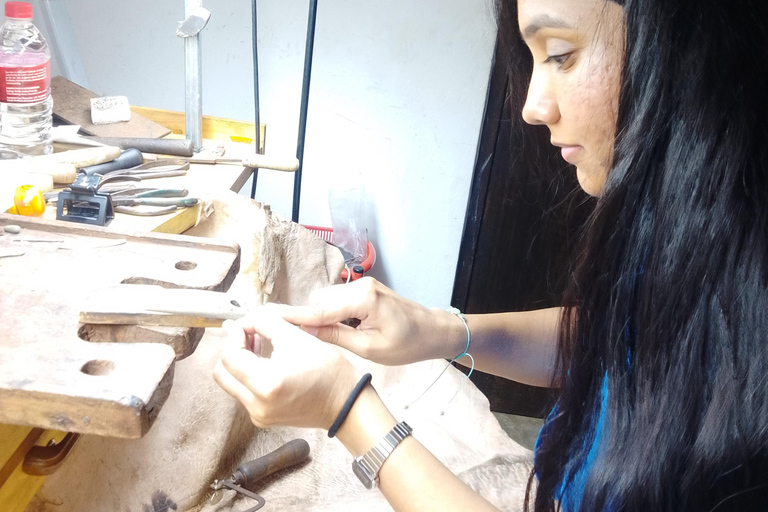 Kandy Traditional Jewelry making with gem cutting experience