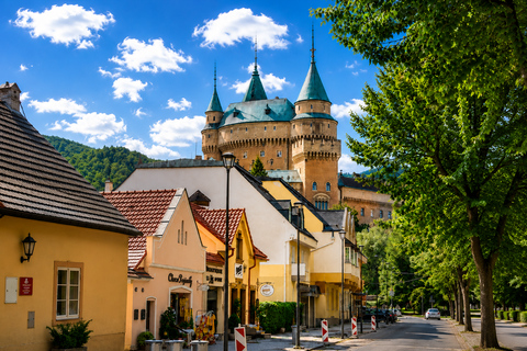 From Bratislava: Čičmany, 2 Castles & High Tatras Day Tour Bus Ticket