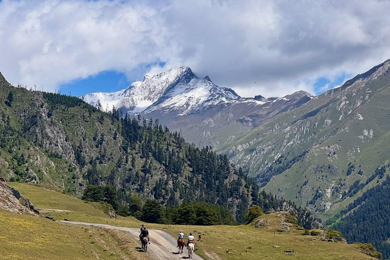 3-Day Tusheti Jeep Adventure:Explore the Tusheti with Locals