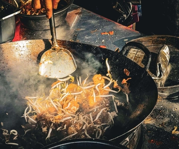 George Town: Authentic Food Tour with 12+ Tastings