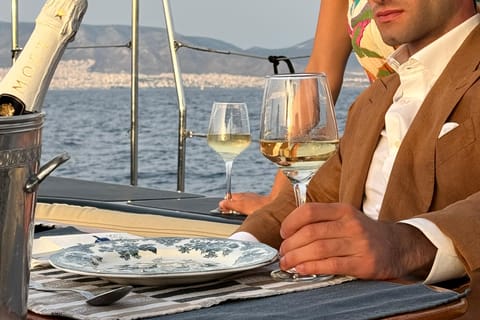 Sailing & gastronomy experience across the Athenian Riviera