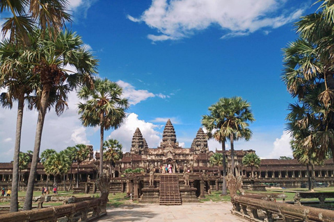 Lever de soleil à Angkor Wat avec un groupe de partage