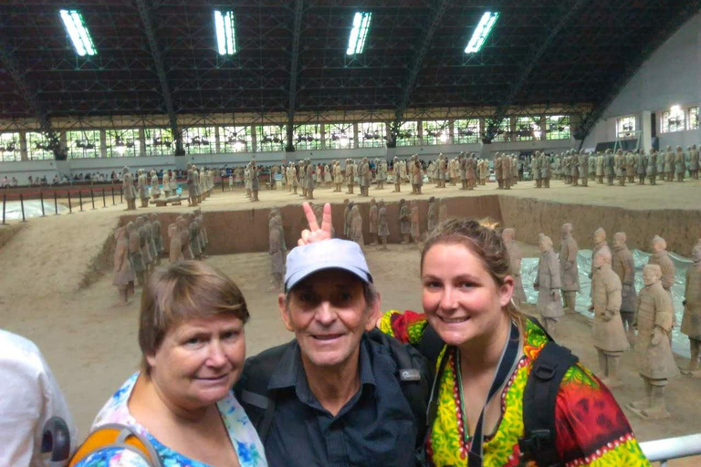 Xi&#039;an classique : Visite guidée en bus de l&#039;Armée de terre cuiteVisite en bus de l&#039;armée de terre cuite+muraille de la ville ancienne