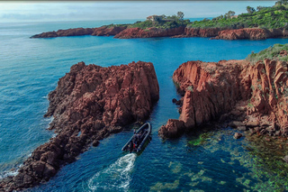 Cannes: Estérel Massif Boat Excursion