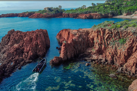 戛纳：埃斯泰雷尔山脉短途旅行Cannes: Estérel Massif Boat Excursion