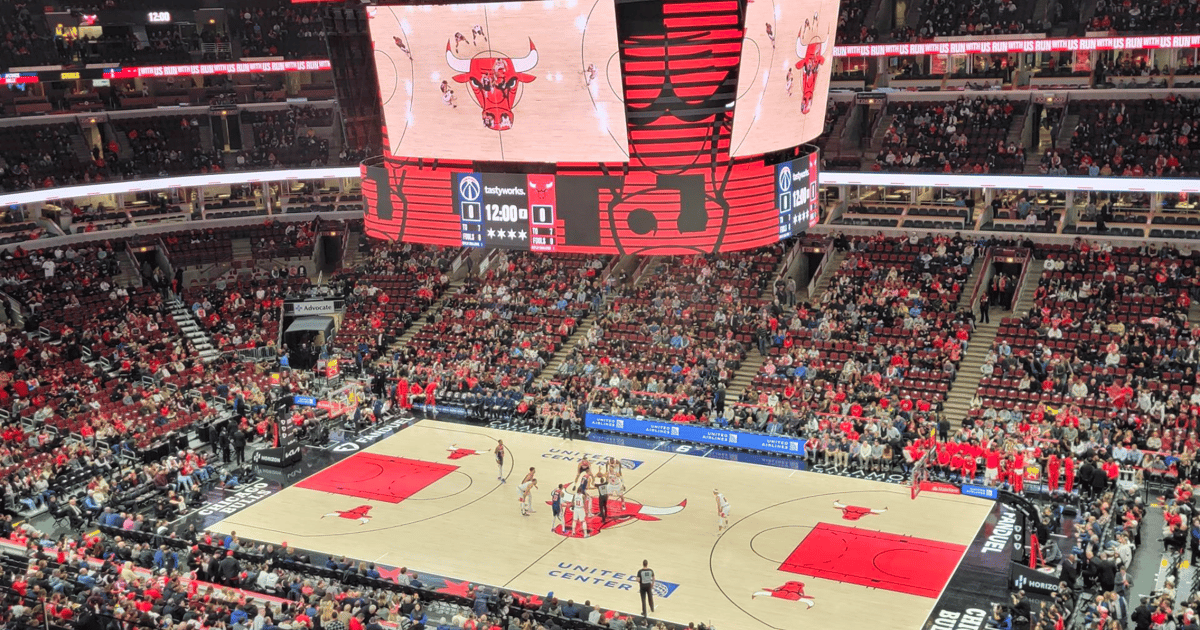 Chicago: Chicago Bulls Basketball Game Ticket | GetYourGuide