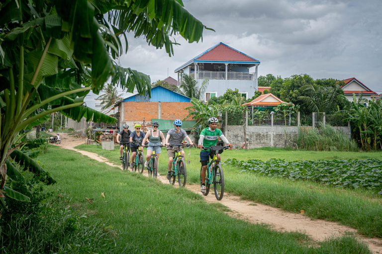 Phnom Penh: Silk Island Bike Tour & Evening Foodie Full-Day Haft Day: Evening Food Tour