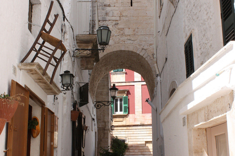 Puglia: Locorotondo, Cisternino, and Ostuni Private Tour Authentic Routes with Castellana Grotte Pick-Up