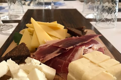 Hvar: Wine and Olive Oil Tasting Tour