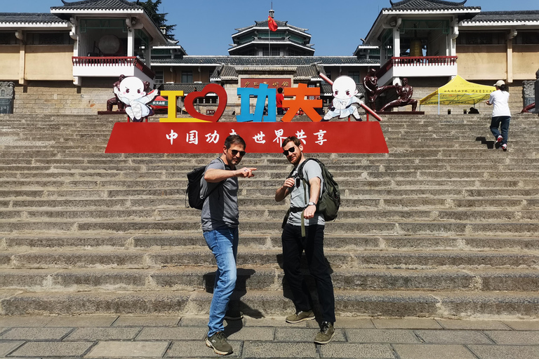 Tour privado al templo Shaolin y a las grutas de Longmen