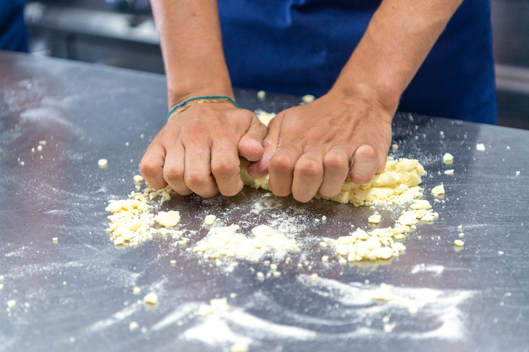 Cooking class: How to make Ravioli, Tagliatelle & Tiramisù! Cooking class: How to make Ravioli, Tagliatelle & Tiramisù