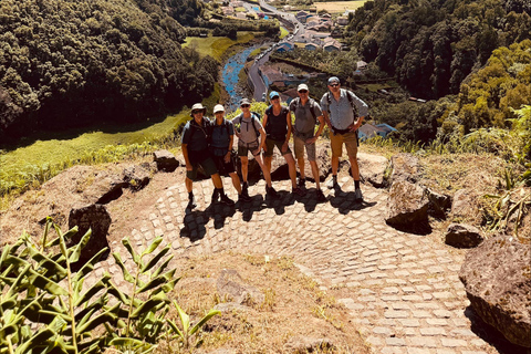 Avventura privata in jeep 4x4 a São Miguel - Tour personalizzato