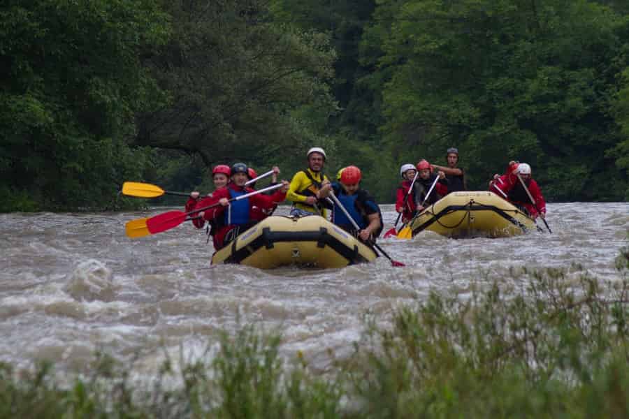Lakatnik: Rafting auf dem Fluss Iskar. Foto: GetYourGuide Lakatnik: Rafting auf dem Fluss Iskar. Foto: GetYourGuide