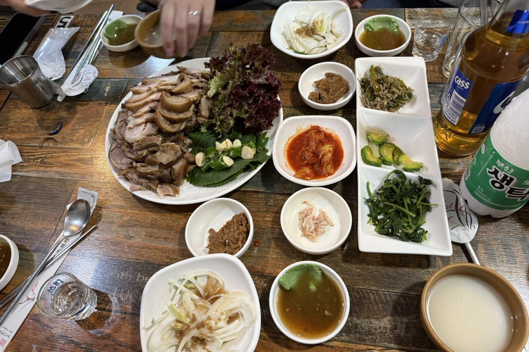 Busan: Local Market, Jokbal Dinner, and Beach Experience