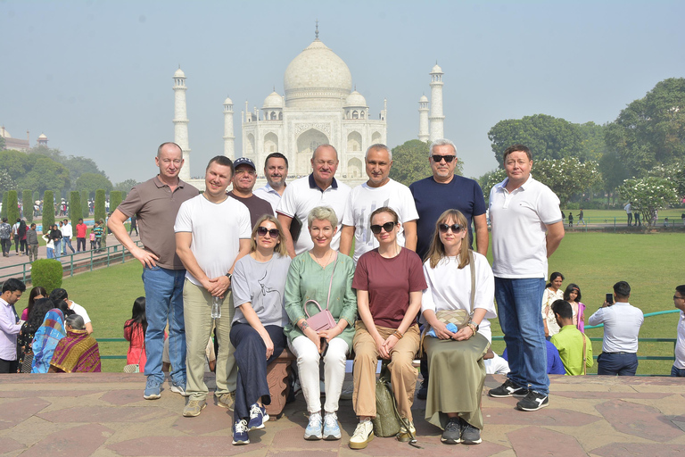 From Delhi: Private Agra & Taj Mahal Tour Only Tour Guide Service in Agra