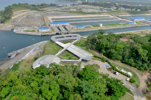 Panama City: Fort San Lorenzo i śluza Agua Clara na Kanale PanamskimPanama City: Fort San Lorenzo i Kanał Panamski Śluza Agua Clara