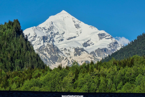 Batoumi : aventure de 2 jours en Svanétie, Ushguli, Mestia et les glaciersBatoumi : aventure de deux jours en Svanétie, Ushguli, Mestia et les glaciers