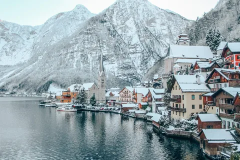 Vienna: Melk Abbey, Hallstatt, Salzburg Tour w/ Photographer