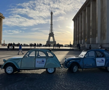 Paris: Private Sightseeing Tour in Citroën 2CV
