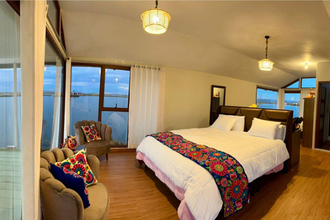 Puno: Tour 2dias en el Titicoca + Catamaran Exclusivo + alojamiento en Uros