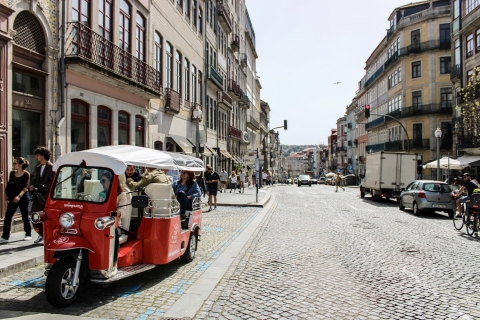Porto: Elektrische Tuk-Tuk-Stadtrundfahrt und Douro-FlusskreuzfahrtPortugiesische Tuk-Tuk Tour und Flusskreuzfahrt