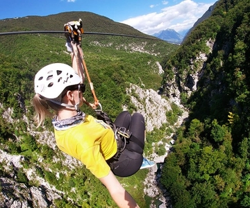 Bovec: Cañón Učja - El parque de tirolinas más largo de Europa