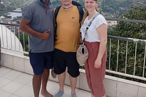 Kandy: Full-Day Tuk-Tuk Tour with Temples & Gardens by Local