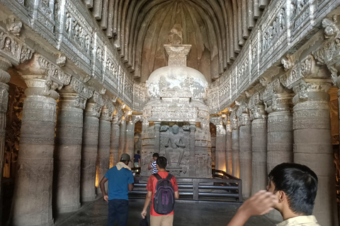 De Aurangabad: Tour particular por Hampi, Badami, Ajanta e ElloraTour com carro e motorista com ar condicionado.