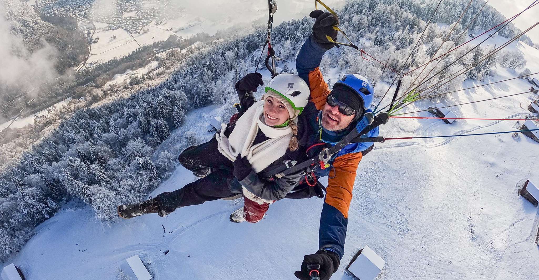 Interlaken, Tandem Paragliding Flight with Pilot - Housity