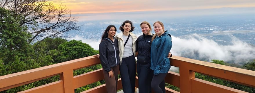 Randonnée sur les sentiers des moines, Wat Phalat, chant des moines, Wat Doi Suthep.
