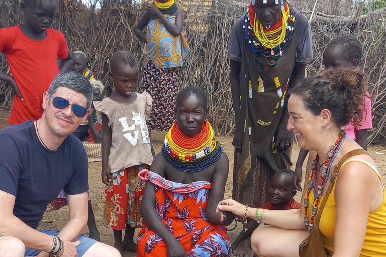 Wycieczki plemienne do doliny Omo z 2 noclegami i 3 dniami z JinkaWycieczki plemienne do doliny Omo z Jinka 2 noce/3 dni Adventure