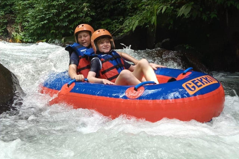 Ubud: Pakerisan Jungle River Tubing Abenteuer mit MittagessenTubing-Abenteuer mit Treffpunkt