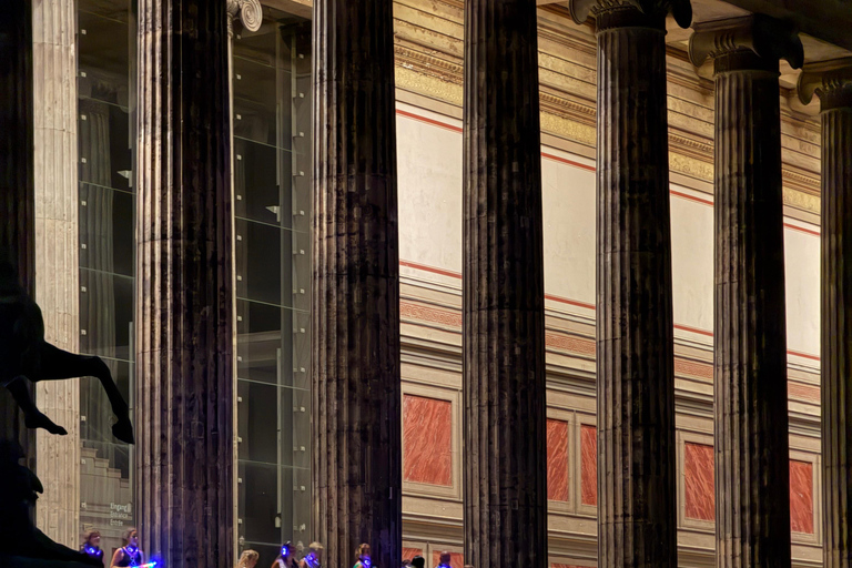 Berlin Night Walking Tour - Iconic Illuminated Landmarks Private Berlin Sunset Walking Tour - Iconic Landmarks