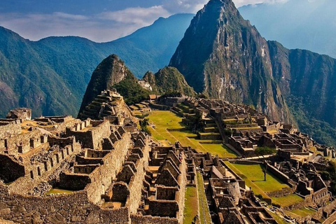 Machu Picchu Tour from Cusco with Scenic Train Ride and Guide From Cusco: Full-Day Group Tour to Machu Picchu
