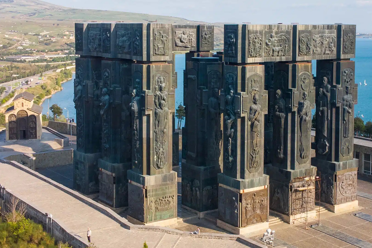Tbilisi: Kakheti Wine, Bread, & Sighnaghi Day Trip